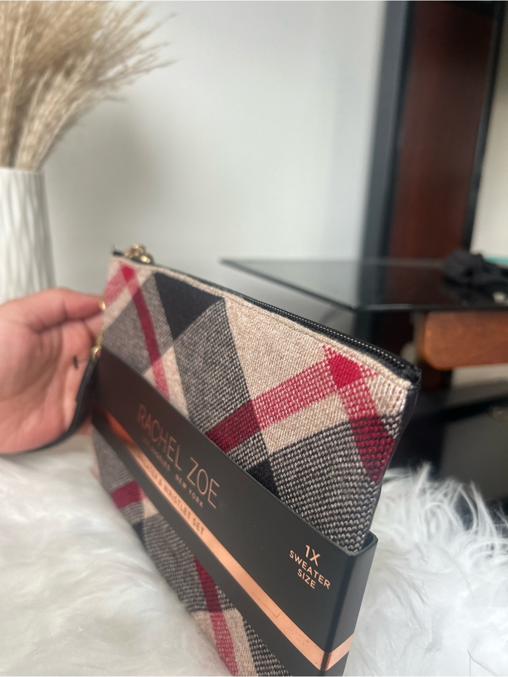 Rachel Zoe Plaid Zip Wristlet in Beige pouch Black & Red new